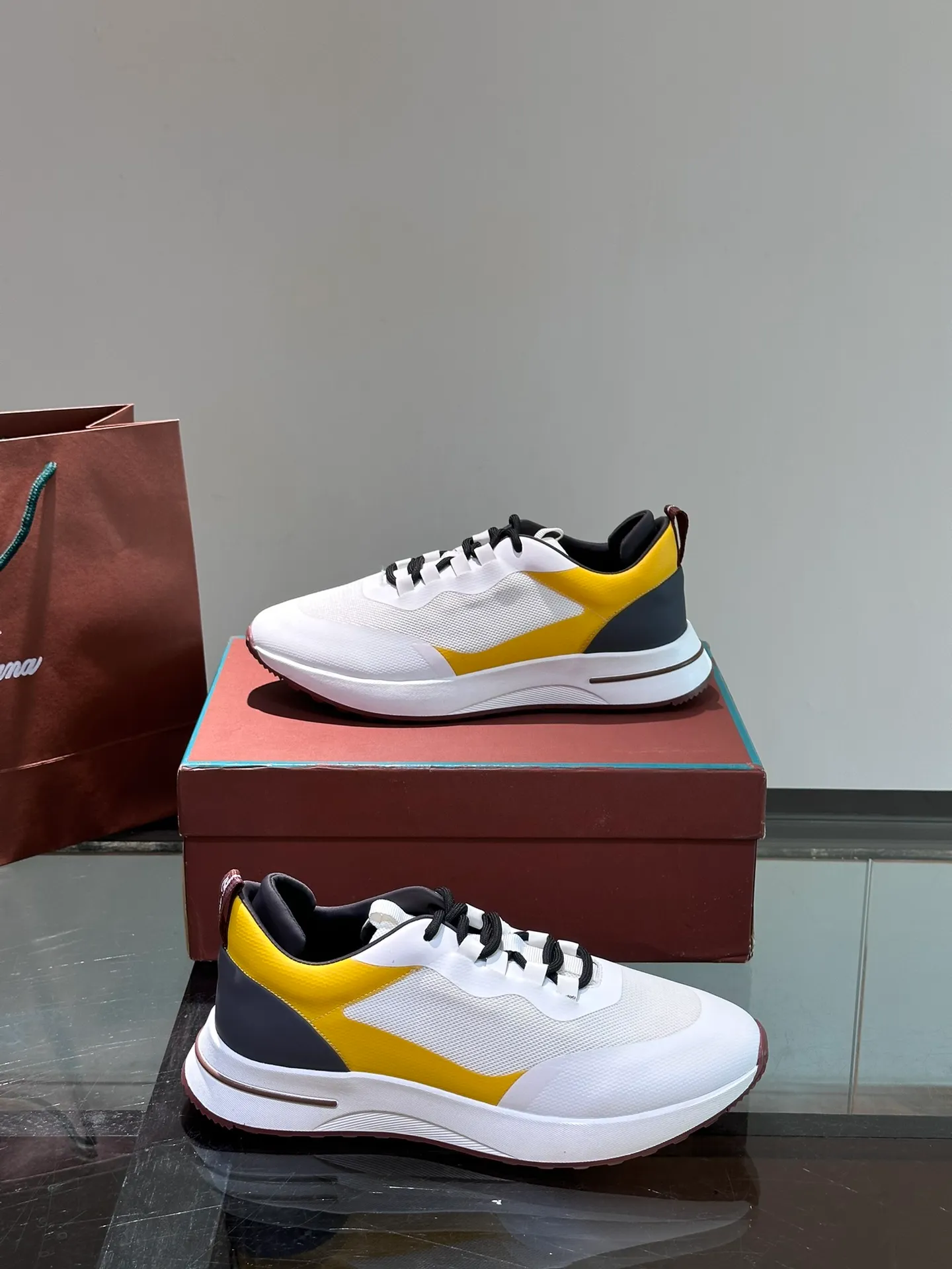 Factory price: 540💰Loro men's shoes💰iana niche Loro classic jogging shoes, men's lace-up casual shoes and sneakers, high-quality lightweight and comfortable fabrics, suitable for outdoor leisure, the color scheme is young and energetic, and it looks great with sportswear or casual suits! Size: 39-45 (46 customized)